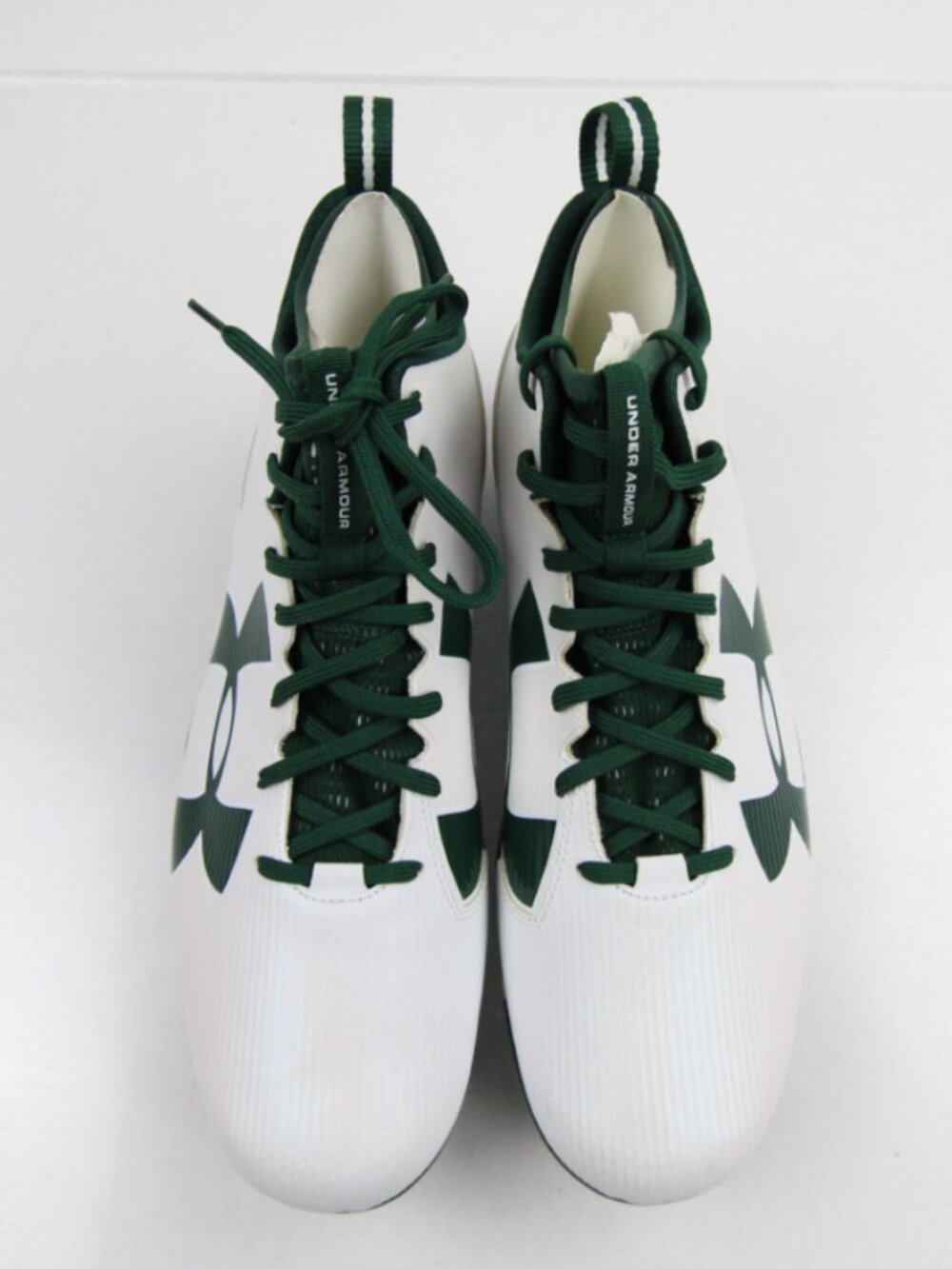 Mens NWOT Under Armour Spine football cleats